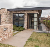 Jamila - Goulburn Accommodation