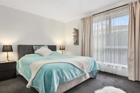 Josie Villa - Beautiful West Burnie: Long Or Short Term - Goulburn Accommodation 0
