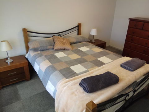 Joy On Joyce - Goulburn Accommodation 1