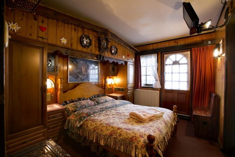 Karelia Alpine Lodge - Goulburn Accommodation 0