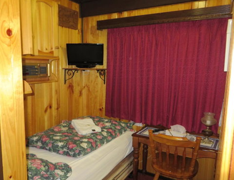 Karelia Alpine Lodge - Goulburn Accommodation 1