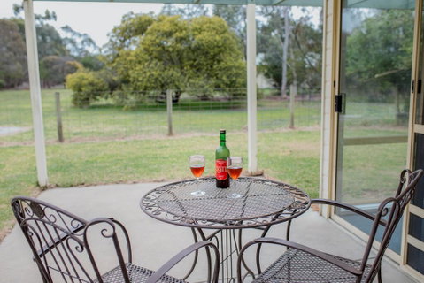 Karinya Cottage - Pet Friendly Country Retreat - Goulburn Accommodation 0