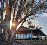 Kestrel Nest EcoHut - Goulburn Accommodation
