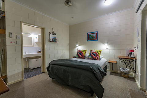 Kookaburra Lodge Motel - Goulburn Accommodation 3