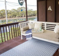 Kookas Nest - waterfront home tranquil setting - Goulburn Accommodation