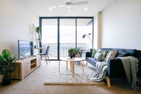 KOZYGURU BRISBANE CITY HIGHRISE 1BED APT SPIRE QBN550-2501 - Goulburn Accommodation 0