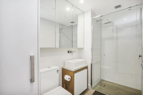 KOZYGURU FORTITUDE VALLEY DESIGNER GRADE 2 BED APT FREE PARKING QFV179-1401 - Goulburn Accommodation 1