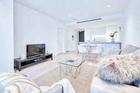 KOZYGURU FORTITUDE VALLEY HIGH LEVEL 2 BED APT + FREE PARKING QFV179-2612 - Goulburn Accommodation 2