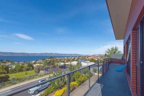 La Vie Luxury Bay View - Goulburn Accommodation 1
