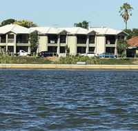 Lake Breeze - Goulburn Accommodation