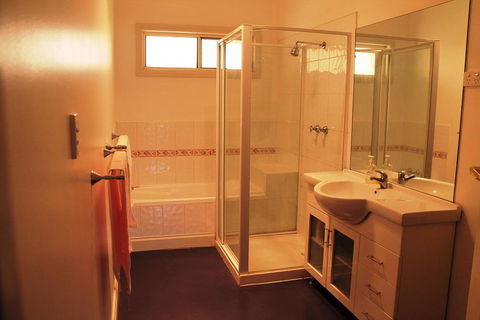 Lake Tyrrell Accommodation - Goulburn Accommodation 1