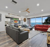 Lakeside Landing - Waterfront - Goulburn Accommodation