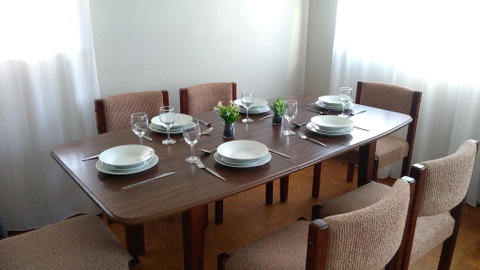 Large 5-Bedroom House With Wifi & Netflix Close To Taronga Western Plains Zoo - Goulburn Accommodation 1