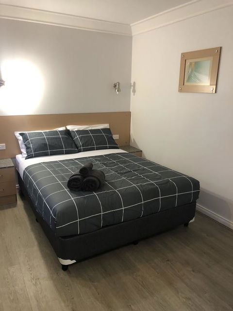 Latitude20 Cattrall Park - Goulburn Accommodation 1