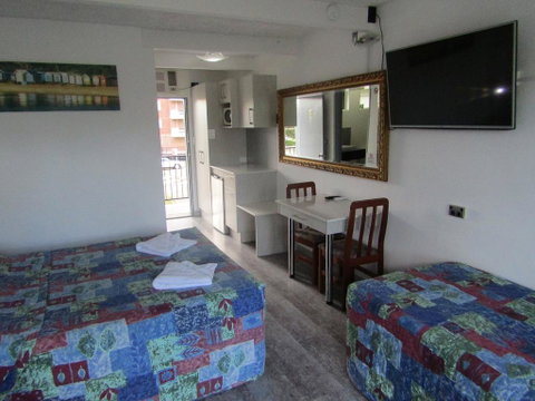 Le George Motel - Goulburn Accommodation 1
