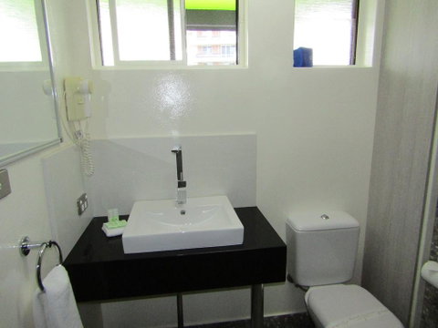 Le George Motel - Goulburn Accommodation 2