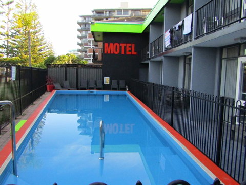 Le George Motel - Goulburn Accommodation 0