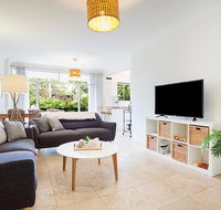 Light and airy garden apartment steps from surf - Goulburn Accommodation