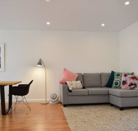 Light And Airy North Bondi Apartment - Goulburn Accommodation