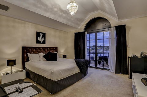 Luxe On Kensington - Goulburn Accommodation 3