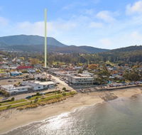 Luxurious Apartment A Stones Throw From The Beach - Goulburn Accommodation