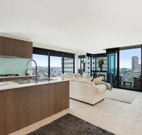Luxurious Living with Unbeatable Views - Goulburn Accommodation