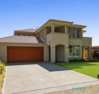 Luxury Coastal Escape - Goulburn Accommodation