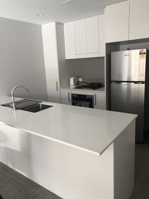 Luxury Executive Apartment - Goulburn Accommodation 1