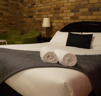 Magdala Motor Lodge  Lakeside Restaurant - Goulburn Accommodation