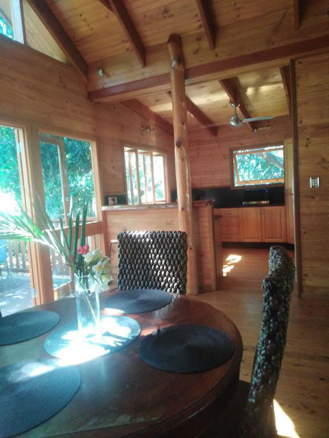 Mango Cottage - Goulburn Accommodation 2