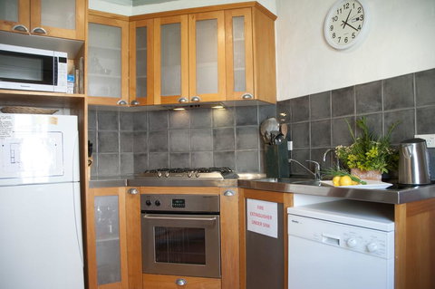 Marsh House - Goulburn Accommodation 2