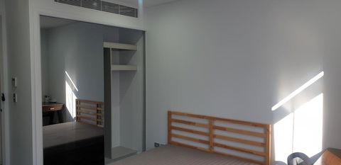 Mascot Station Neary - Goulburn Accommodation 1