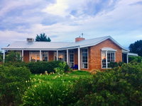 Book Melton Accommodation Vacations Goulburn Accommodation Goulburn Accommodation