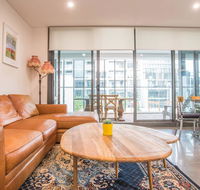 Modern 1bed1study Apt near Station  MQ Centre - Goulburn Accommodation