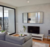 Modern and Elegant Apartment Near The Beach - Goulburn Accommodation