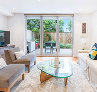 Modern apartment with large courtyard and short walk to Bondi Beach - Goulburn Accommodation