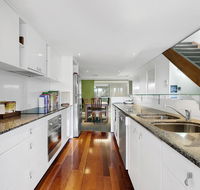 Modern Brisbane City Penthouse - Goulburn Accommodation