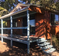 Moore Park Beach Huts - Goulburn Accommodation