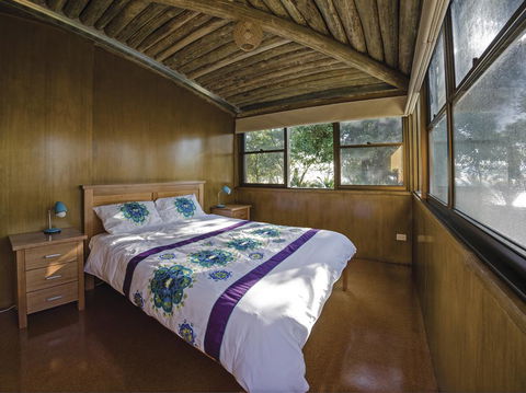 Myer House - Goulburn Accommodation 3