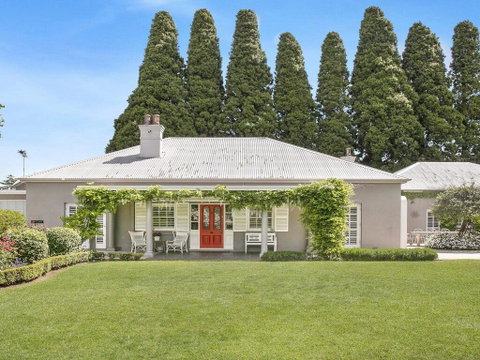 Nattai Lodge - House & Cottage In Beautiful Garden - Goulburn Accommodation 0