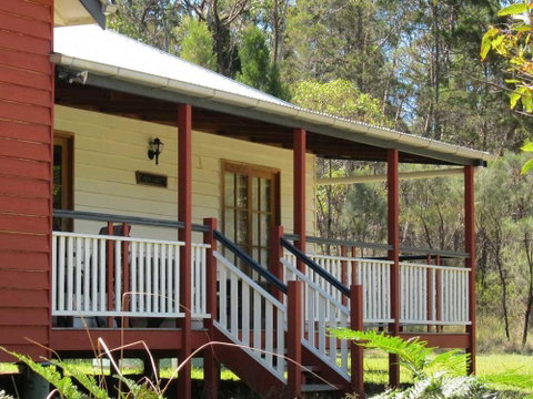 Neds Cabin - Goulburn Accommodation 0