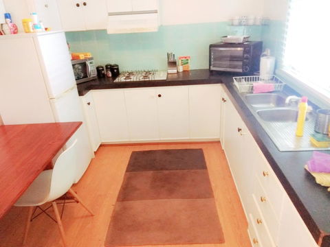 Forrest St Apartments - Goulburn Accommodation 3