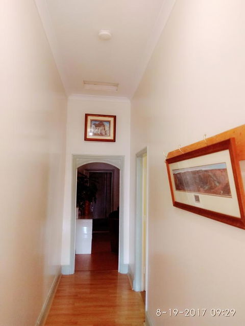 Forrest St Apartments - Goulburn Accommodation 6