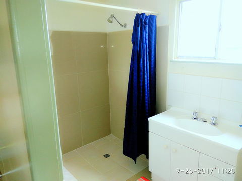 Forrest St Apartments - Goulburn Accommodation 18