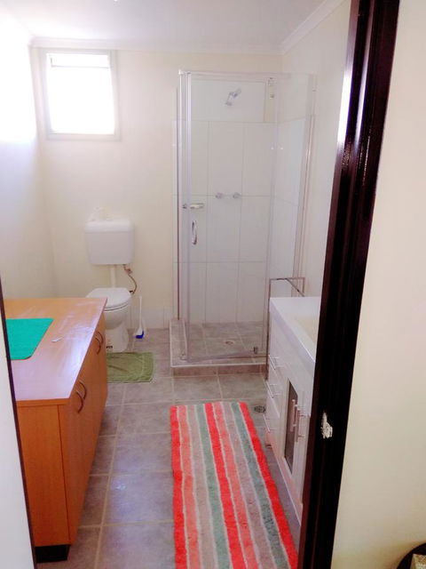 Forrest St Apartments - Goulburn Accommodation 11