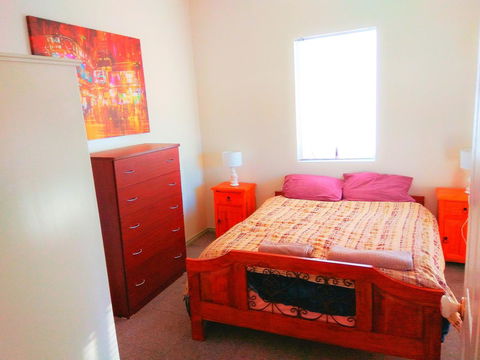 Forrest St Apartments - Goulburn Accommodation 15