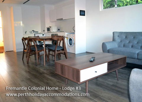 Fremantle Colonial Home - Goulburn Accommodation 18