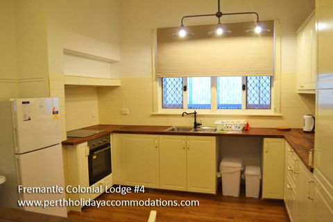Fremantle Colonial Home - Goulburn Accommodation 25