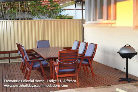Fremantle Colonial Home - Goulburn Accommodation 12
