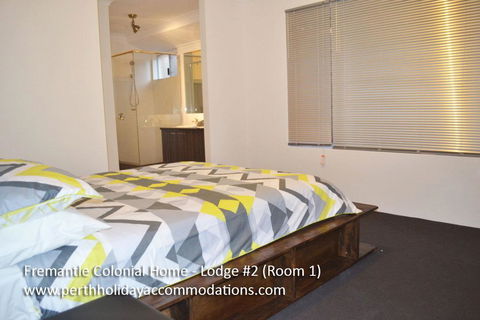 Fremantle Colonial Home - Goulburn Accommodation 9
